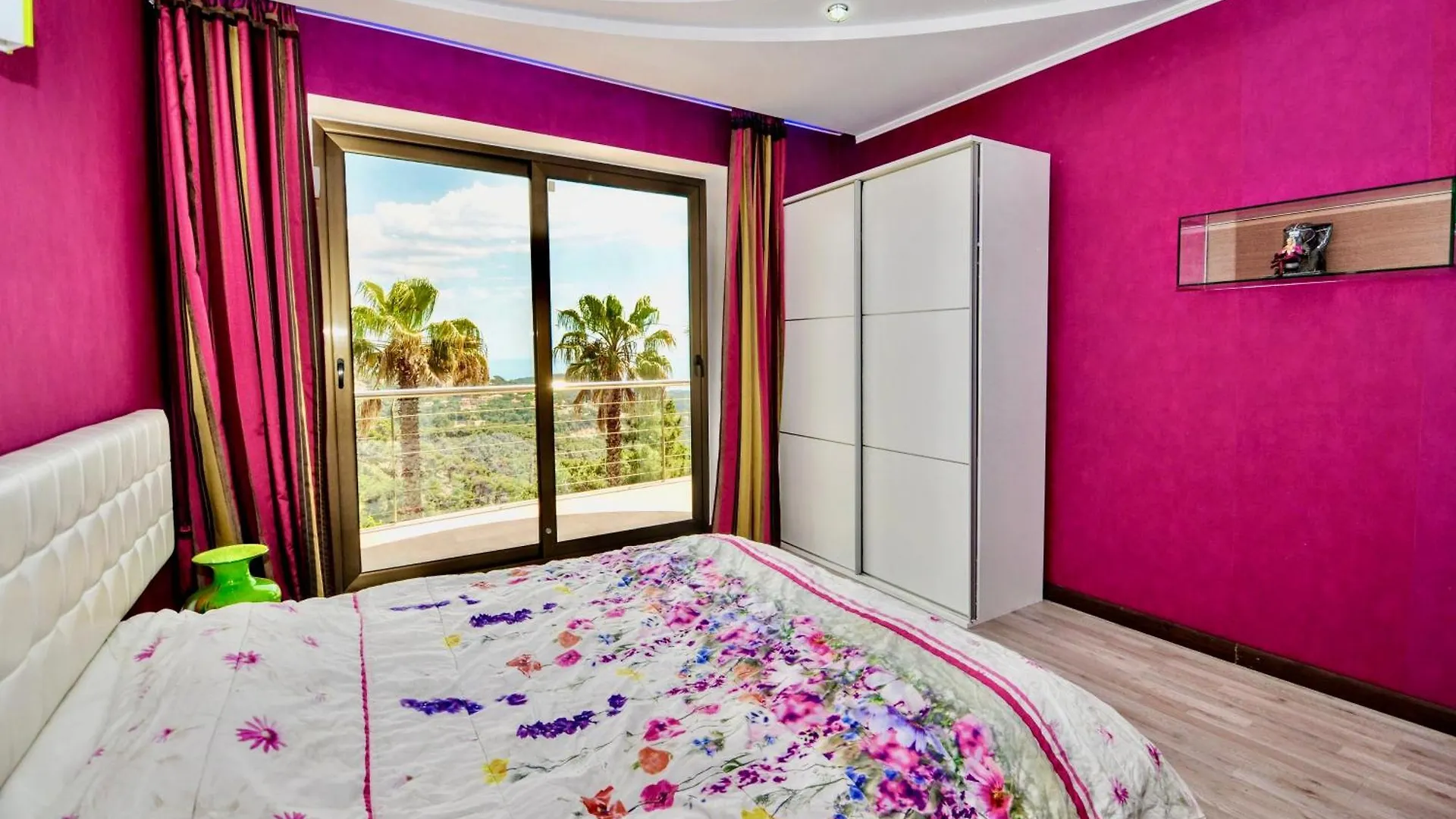V&V Lloret- Villa Luxury Lloret de Mar 0*,