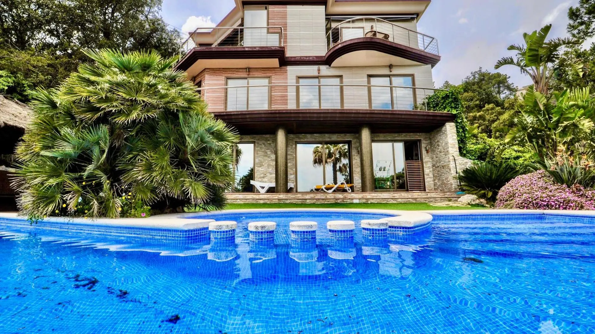 V&V Lloret- Villa Luxury Lloret de Mar
